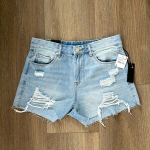 Women’s Blank NYC Denim Short • The Barrow • New with Tags • size 28‎